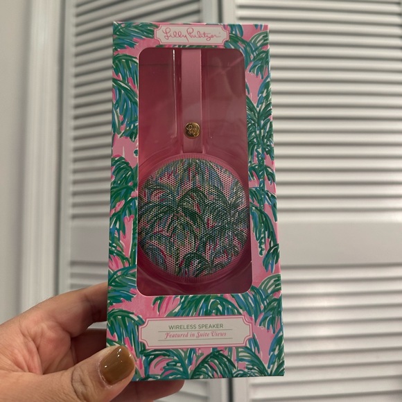 Lilly Pulitzer Wireless Speaker - Picture 1 of 1